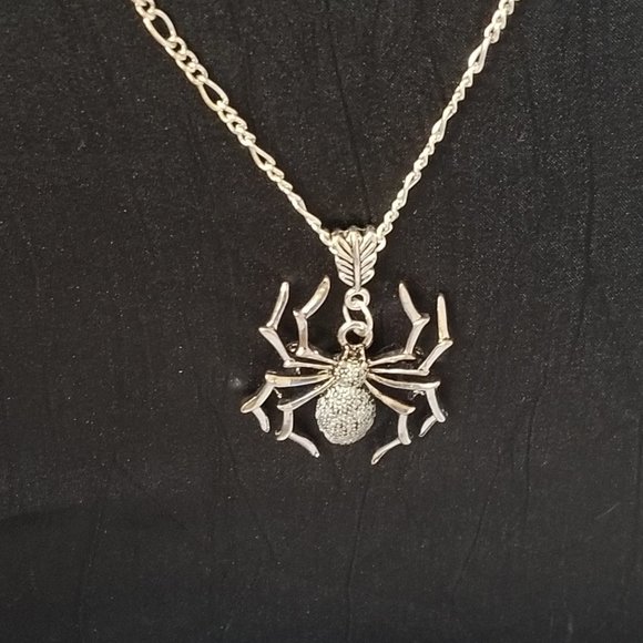 Gothic Spider Necklace   Unisex - Picture 1 of 4